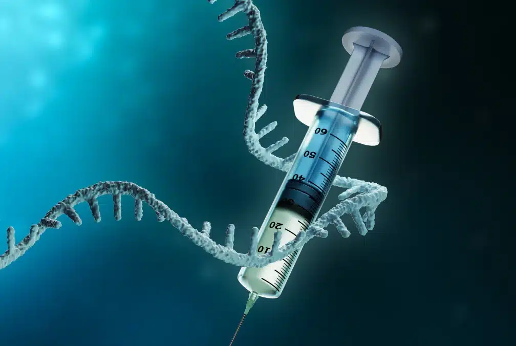 La vacuna personalizada con neoantígenos reduce significativamente el riesgo de recurrencia del melanoma en casi la mitad.