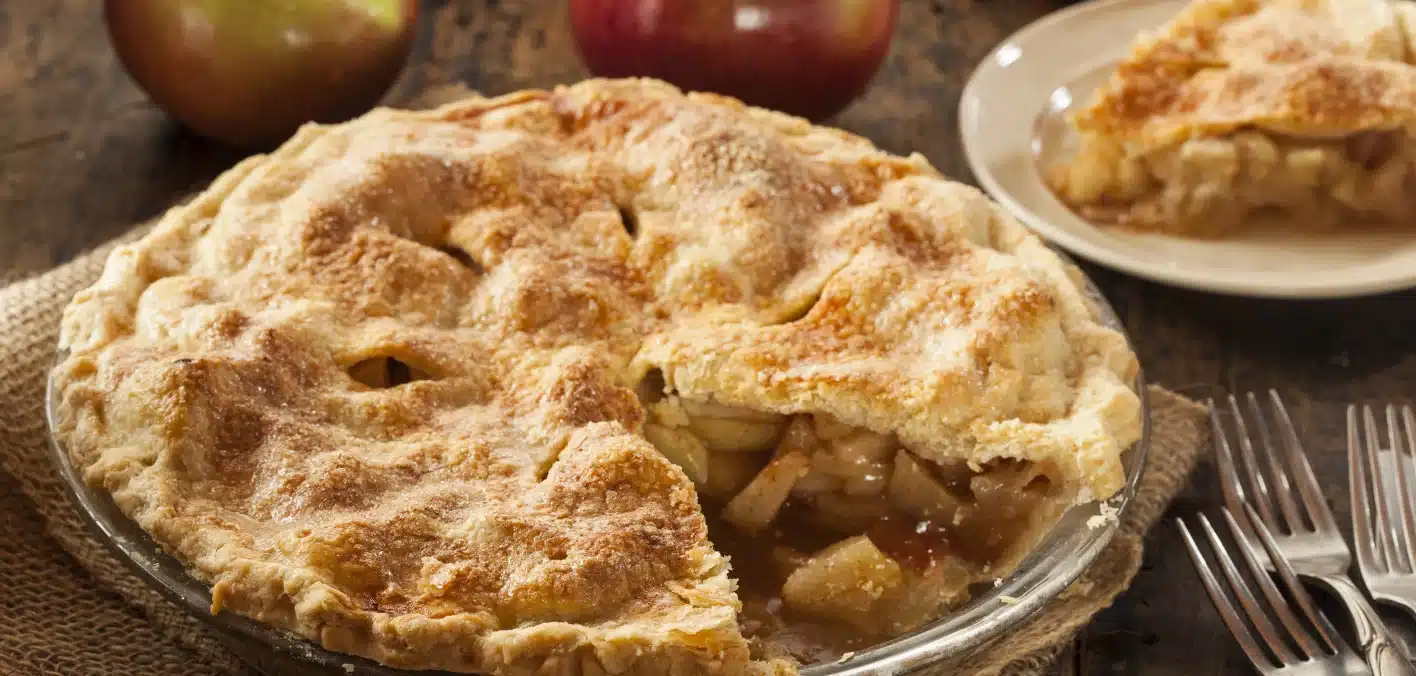 Empanada de Manzana con Toque Salado y Canela