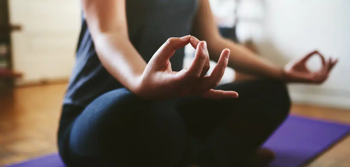El yoga mejora el sueño, el estado de ánimo, la fatiga y la ansiedad en sobrevivientes de cáncer