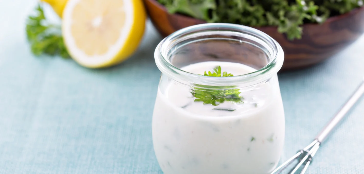 Receta Saludable: Aderezo Ranch de Yogur