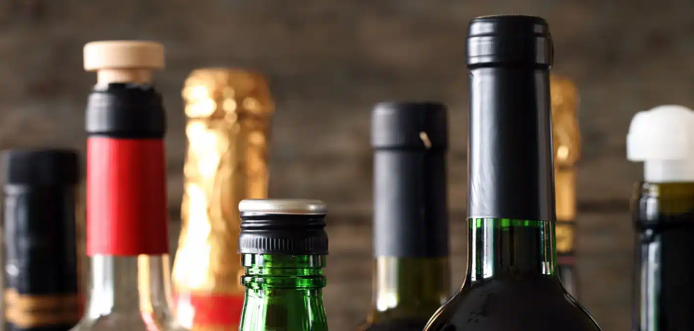 El consumo excesivo de alcohol y la obesidad aumentan el riesgo de enfermedad hepática