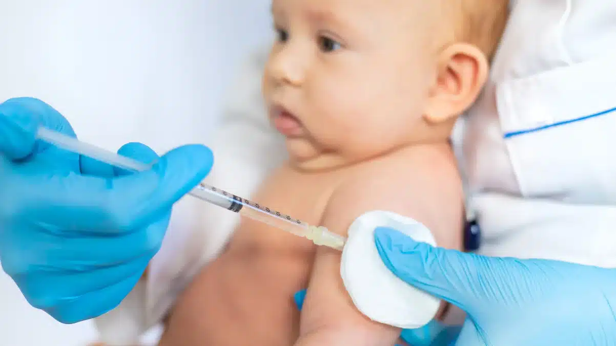 La exposición a la hepatitis B en el hogar representa un riesgo para los niños no vacunados